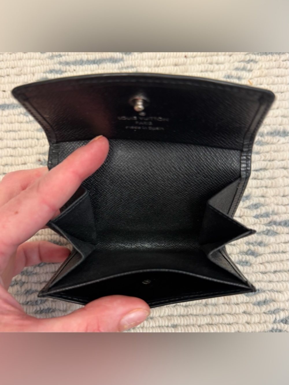 LOUIS VUITTON Unisex Classic Sleek Black Epi-Porte Monnaie Simple Coin Purse - Picture 12 of 16